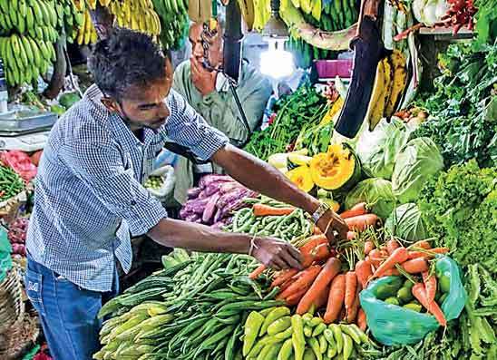 අඩු ආදායම්ලාභී පවුල් අත්‍යවශය ද්‍රව්‍ය මිලට ගැනීමේ පීඩනයක