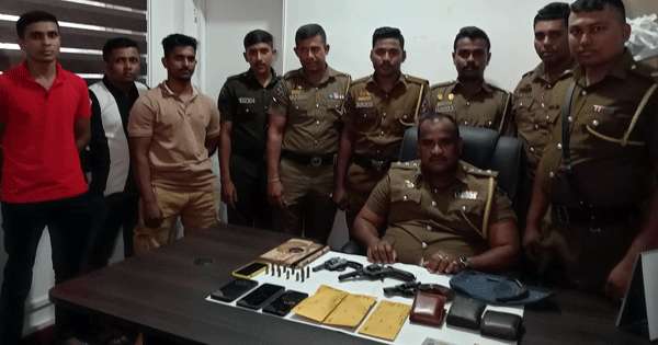 පාතාලයන් දෙදෙනකුගේ ගෝලයෝ සිව් දෙනෙක් මාට්ටු