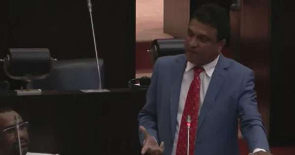 නලින්ට - නලින්ද අමුතුවට පෙනෙයි