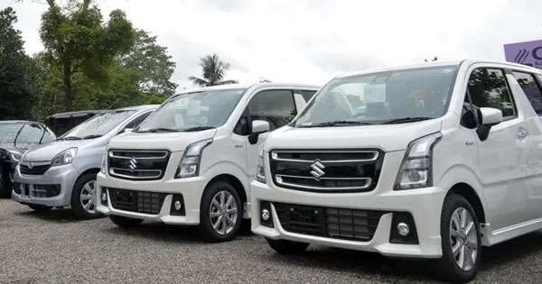 අංක තහඩු නැති වාහන ලක්ෂ 4ක් පාරේ