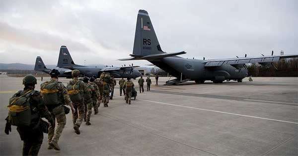 ඇමෙරිකාවේ හමුදා කඳවුරකට ඩ්‍රෝනා ඇවිල්ලා