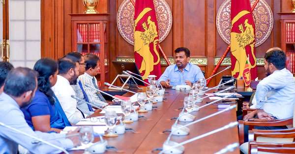 ලංවිම වෘත්තීය නියෝජිතයෝ ජනපති හමුවෙති