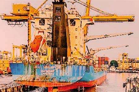 මෙරට ආර්ථික ස්ථායිතාව රැක ගැනීමට පියවර ගන්න - ලංකා වාණිජ මණ්ඩලය