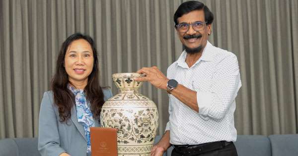 ටිල්වින්- වියට්නාම් තානාපතිනිය හමුවක්