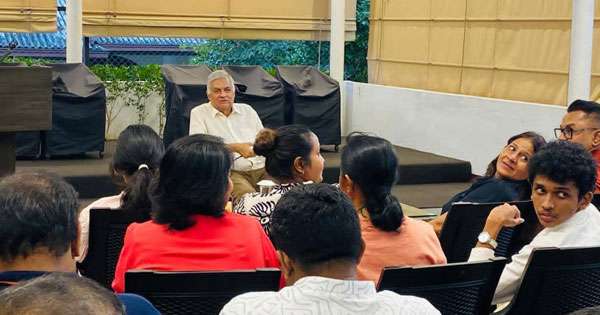 ඉරානේ තෙල් නොලැබුණාට ලංකාවට ප්‍රශ්නයක් නෑ