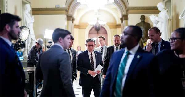 ට්‍රම්ප් කැනඩාවට දැමූ බදු පාර්ලිමේන්තුව ‘රිවස්’ කරයි