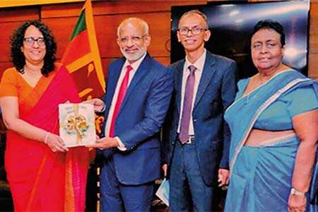 මූල්‍ය සාක්ෂරතාව ප්‍රවර්ධනය කිරීමට සුරැකුම්පත් සහ විනිමය කොමිෂන් සභාවෙන් ළමා කතන්දර පොතක්