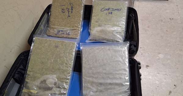 ‘කුෂ්‘ සමඟ ගුවන් මගියා මාට්ටු