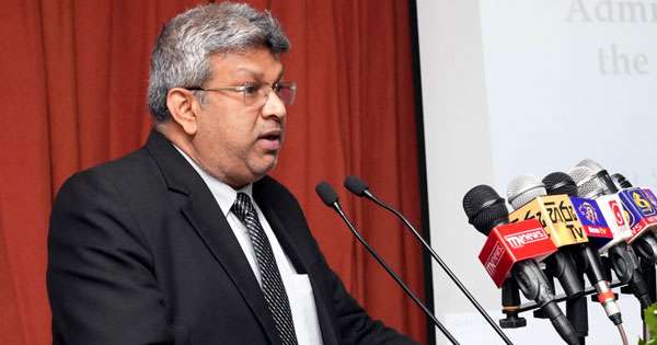 නීති පිළිසරණ පතා එන කාටත් එකම හැන්දෙන් බෙදන්න