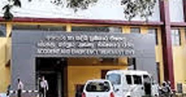 නාගොඩ රෝහලේ පියගැටපෙළ පුපුරලා