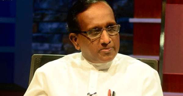 දකුණු පළාත් ආණ්ඩුකාර බන්දුල හරිස්චන්ද්‍ර කළුරිය කරයි