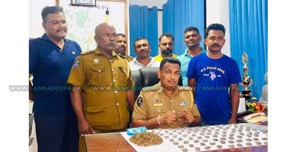 ගංජා සමඟ හතරක් පොලිස් දැලේ