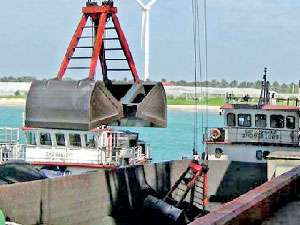 ගල් අඟු‍රේ දේශපාලන ගිනි පුපුරු