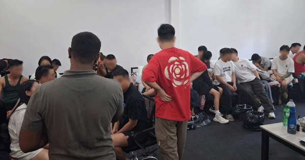 වීසා නැතිව සිටි විදේශිකයෝ 50ක් මාට්ටු