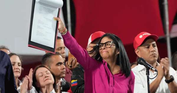 ට්‍රම්ප්ගේ කොන්දේසියක් වෙනිසියුලානු ජනපතිනය ඉටු කරයි