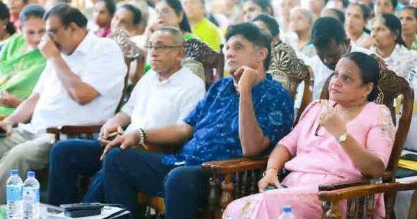 උත්සවේට ආවේ නැත්නම් මහපොළ නෑ කියලා