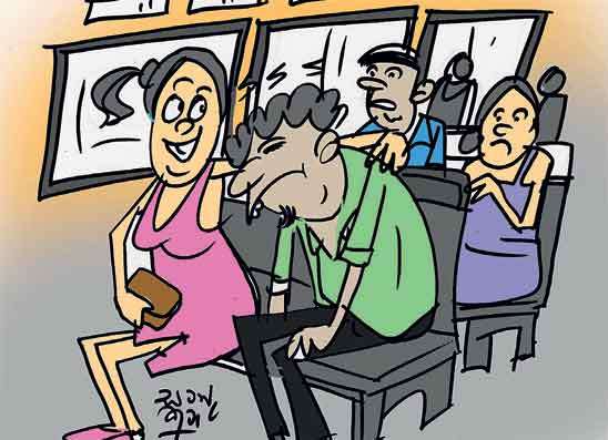 “බසයේ නංගීට”  අයියා අහුවෙලා