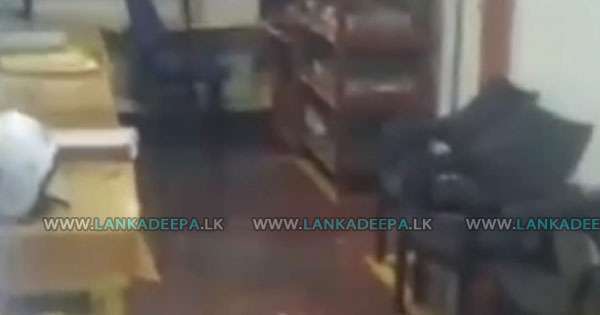 ඇහැලියගොඩ පොලීසියත් ජලයෙන් යටවෙයි