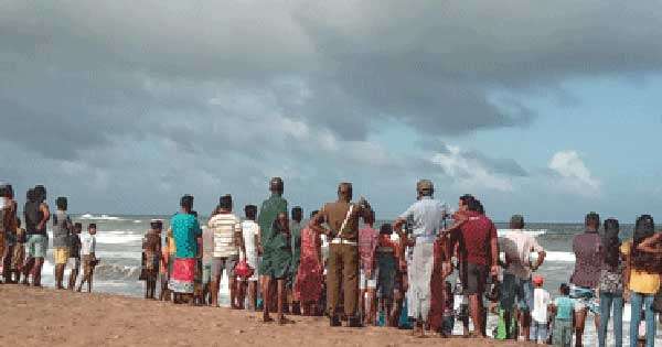 බෝට්ටුවක් පෙරළී අයියයි - මල්ලීයි අතුරුදන්