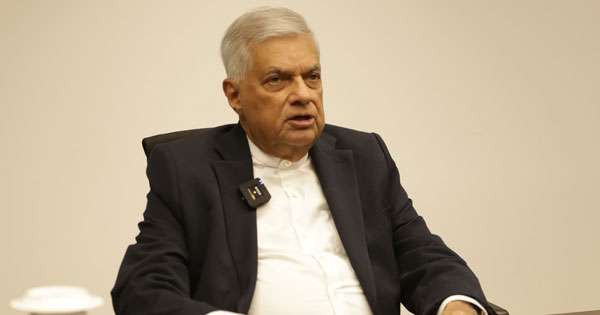 ප්‍රතිකාර ලබා රනිල් දිවයිනට