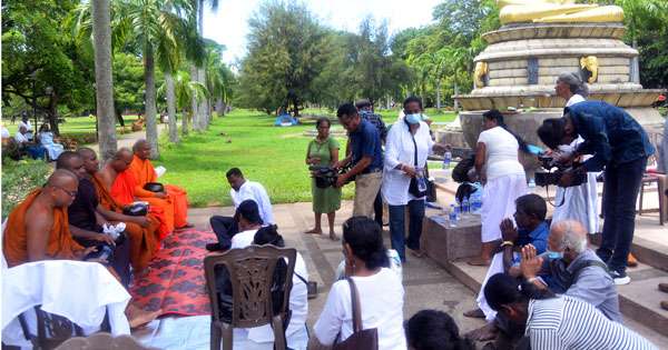සත්‍යග්‍රහාය සිවුවන දිනයටත්