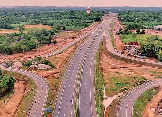 මධ්‍යම සංවේදී කලාපයට පිවිසුම පහසු කරන අධිවේගී මාර්ග - දුම්රිය මාර්ගවලට වියදම් කරන්නේ ඇයි?