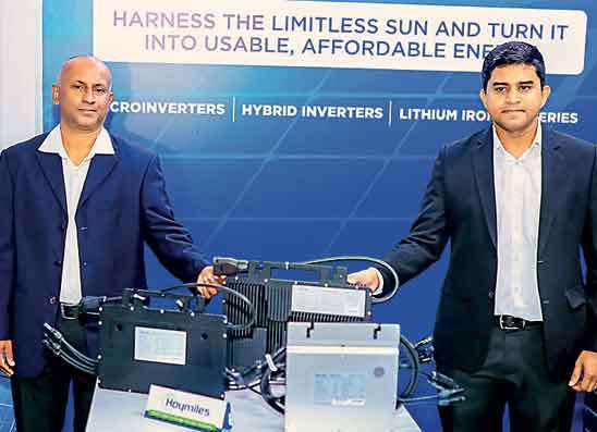 ඩේවිඩ් පීරිස් රිනිවබල් එනර්ජි වෙතින් Hoymiles සහ  PROJOY බලශක්ති විසඳුම් වෙළෙදපොළට