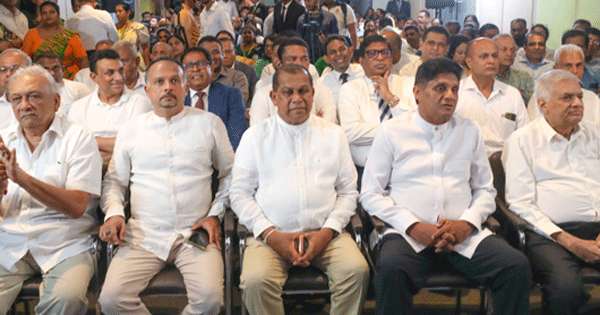 එජාප -සජබ නායකයෝ එක වහලක් යට