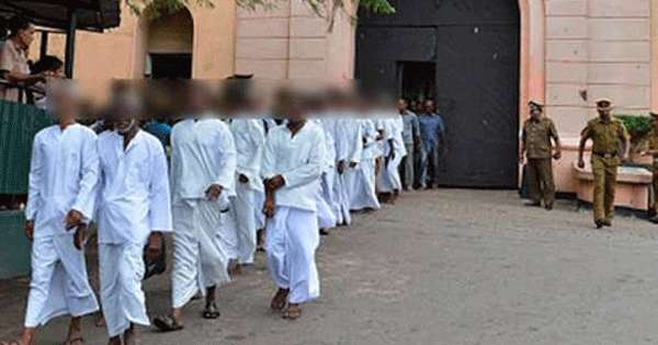 රැඳවියන්ට ජනපති සමාව දෙන්න ක්‍රමවේදයක් හදයි