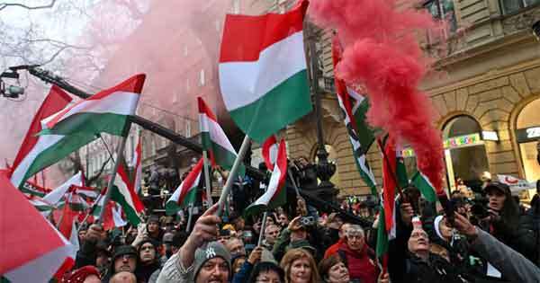 ඇමෙරිකා-රුසියා හිතවාදී  හංගේරියානු අගමැති පරදී