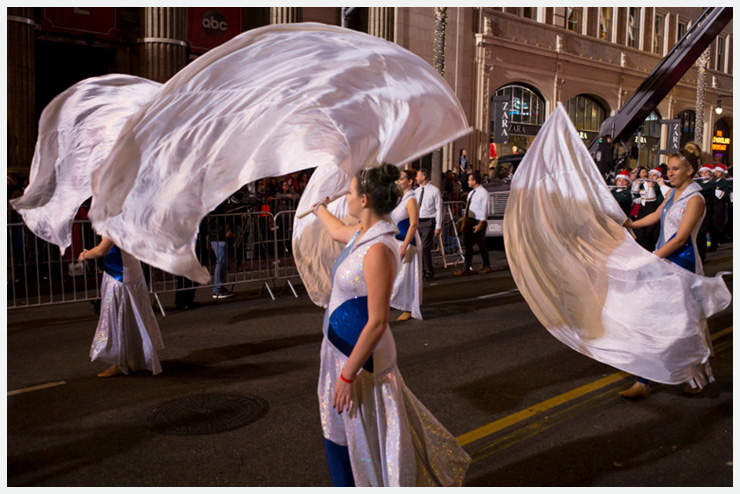 1127_NWS_LDN-L-XMAS-PARADE-1127-DC