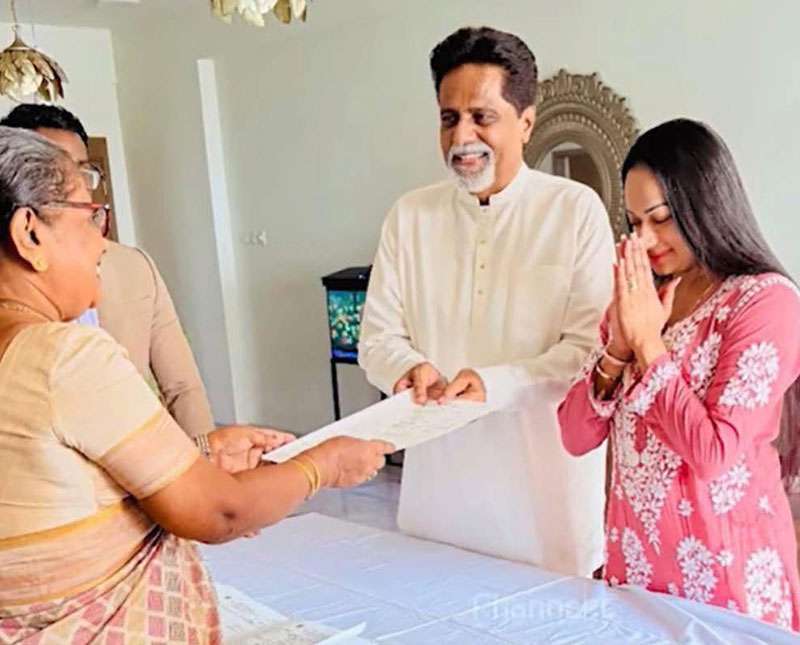 රහස් විවාහයෙන් අලුත් ජීවිතයකට ආරම්භයක්