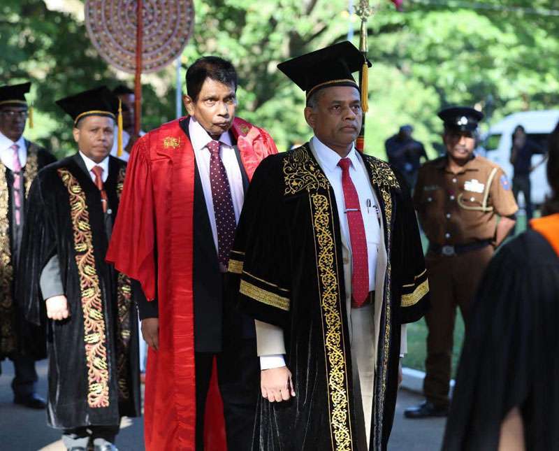 පේරාදෙණිය විශ්ව විද්‍යාලයේ  87 වන උපාධි ප්‍රදානෝත්ස්වයේදී ,වෛද්‍ය  පීඨ සිසුවියක් රන් සම්මාන   05  ක්  හිමිකර ගනී.