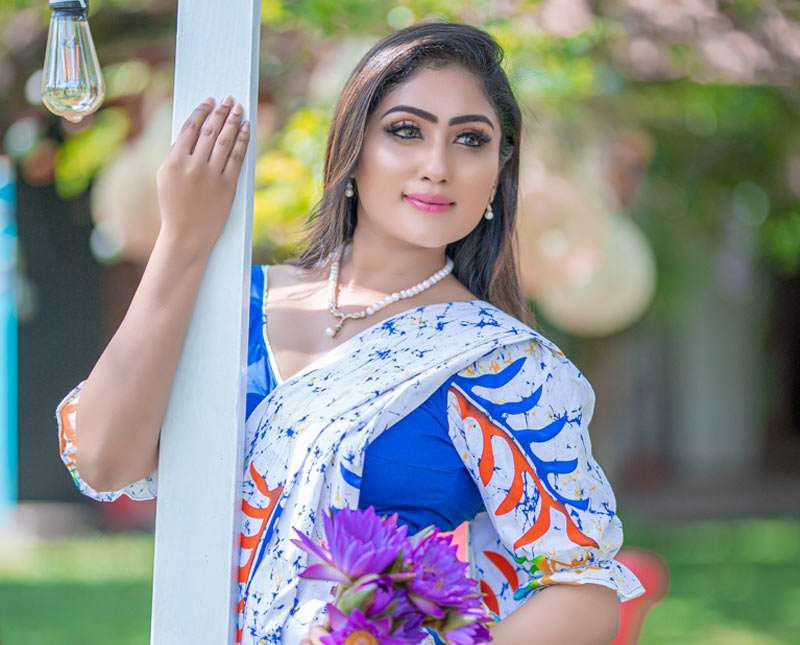 ලෝකෙට අපේ වටිනාකම වැඩියි  - Anjana Dilshani