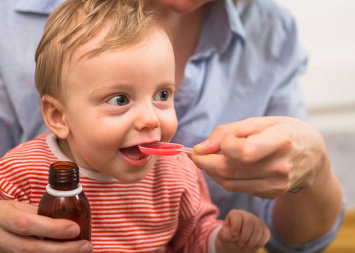 බබාට බෙහෙත් පොවන්නයි යන්නේ