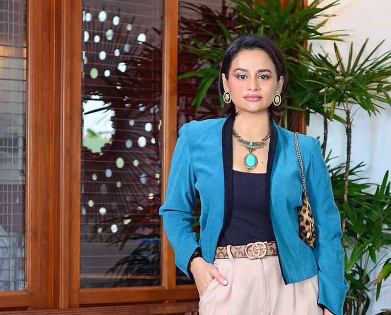 ‍රැකියාවට යන ඔබට ලස්සන විලාසිතා