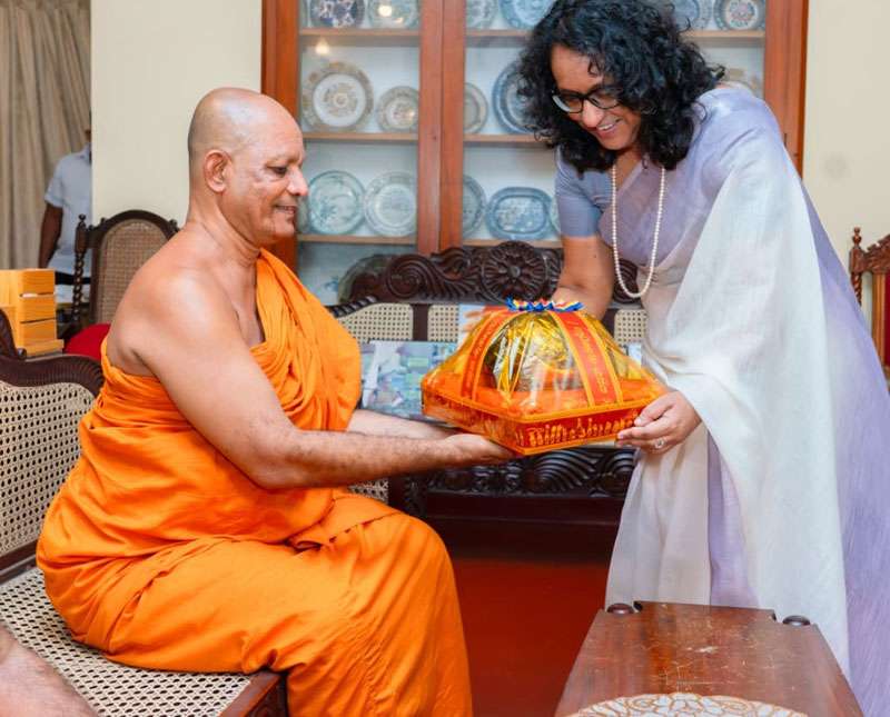 ස්වර්ණාභිවන්දනා 2026 ධාතු වන්දනා පිංකම සඳහා  අගමැතිනිය සහභාගී වෙයි