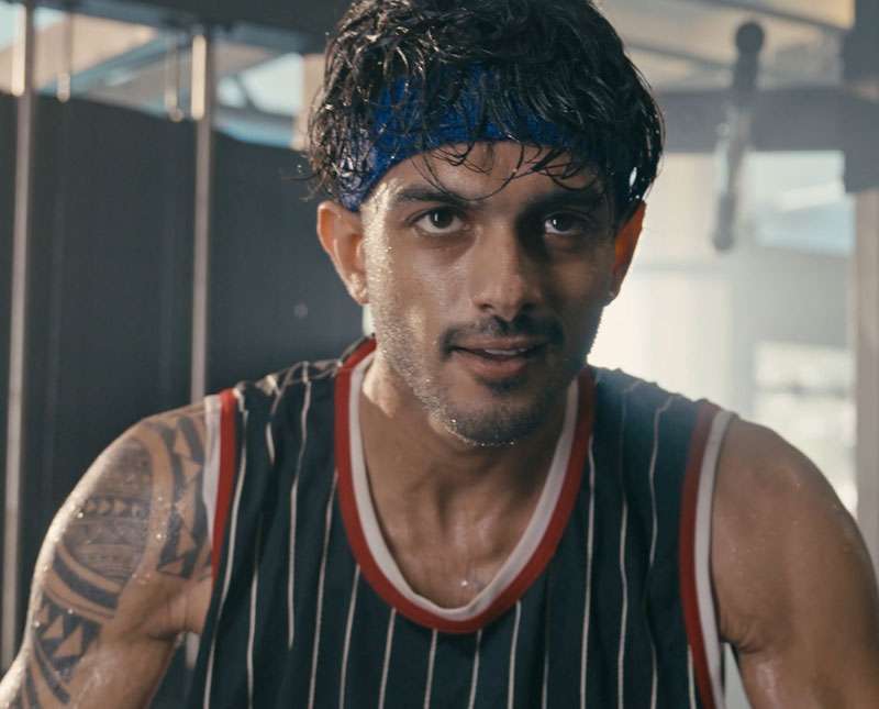 අභිමානය සහ ආදරය අතර ද්වන්ධ සටනක රූපවාහිනී අත්දැකීම Knock Out