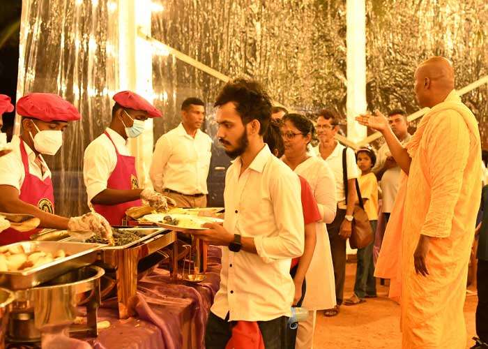 උමංදාවේ අසමසම පොසොන් දන්සල