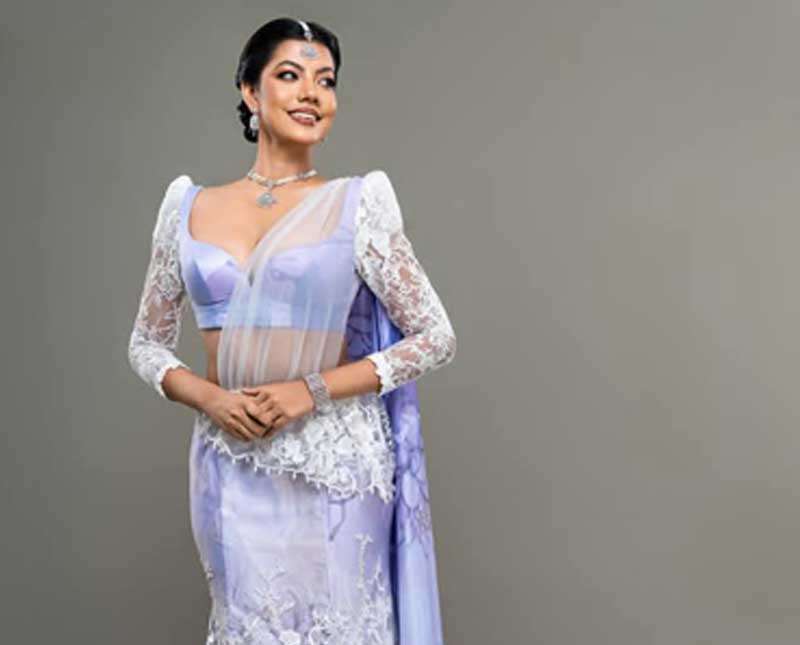 ලෝක රූ රැජින තරගය සඳහා ශ්‍රී ලංකාව නියෝජනය කරන අනුදි ගුණසේකර