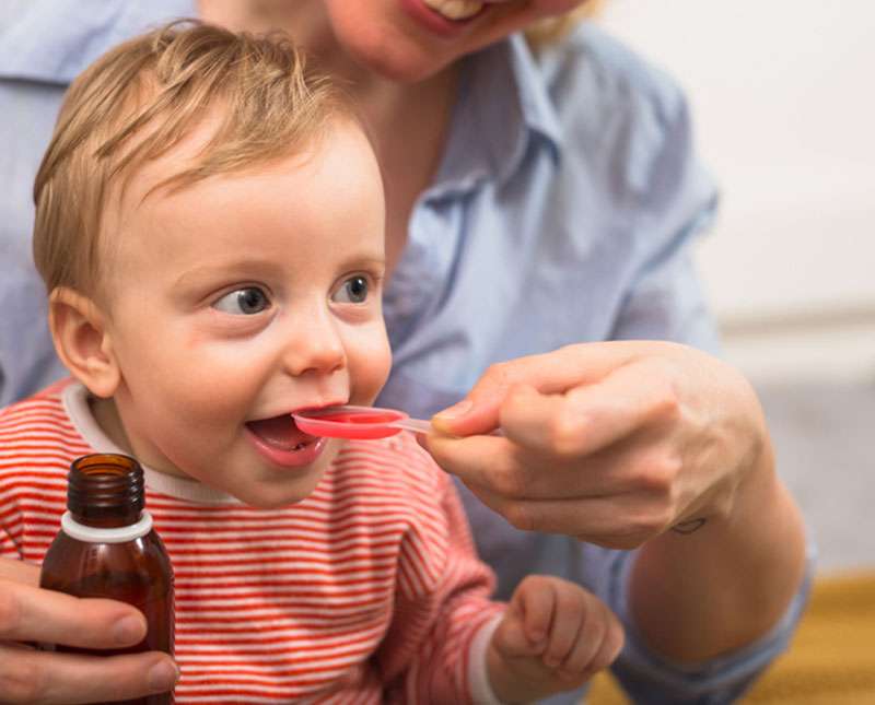 බබාට බෙහෙත් පොවන්නයි යන්නේ