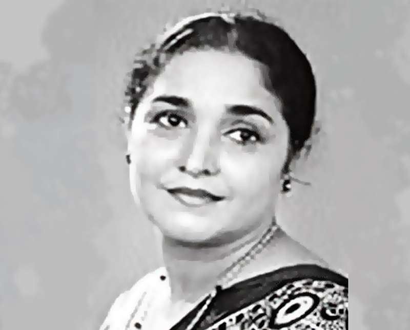 ඔබ අහසයි ඔබ පොලවයි චන්ද්‍රානියණි