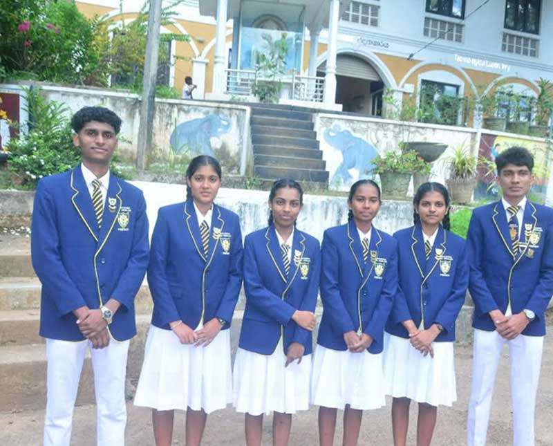 මාතලේ පලාපත්වල  බුද්ධඝෝෂ මහා විද්‍යාලයේ දරුවන් 6කට සරසවි වරම්