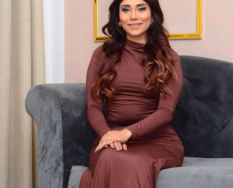 කවුරුත් ආදරේ කරන ගී කිරිල්ලිගේ ලස්සන
