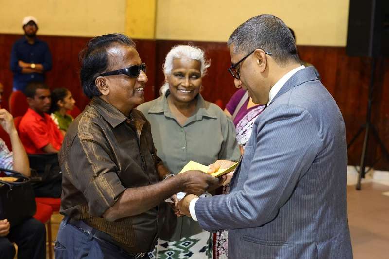 ජාත්‍යන්තර සුදු සැරයටි දිනය