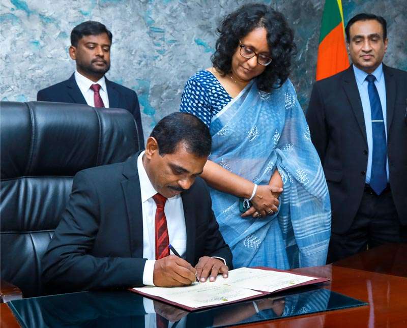 වෘත්තීය අධ්‍යාපනය ආර්ථිකයට සෘජුවම දායක වන පැහැදිලි අනාගතයකට යා හැකි  ගෞරවනීය තෝරාගැනීමක් විය යුතුයි.  - අගමැති ආචාර්ය හරිනි අමරසූරිය.