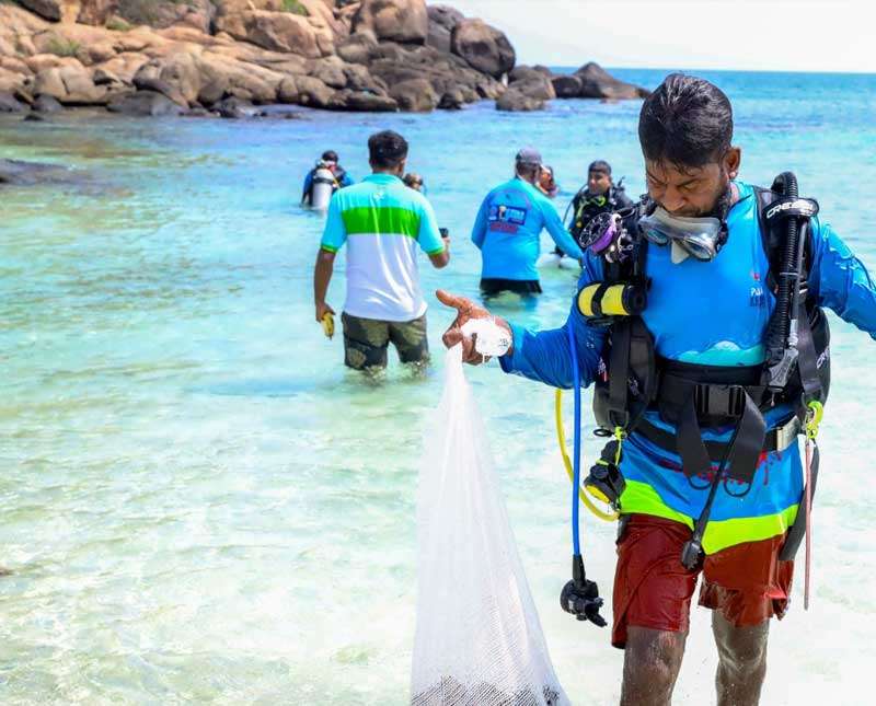 මුහුදු පත්ල පිරිසිදු කිරීම ත්‍රිකුණාමලයෙන් ඇරඹේ