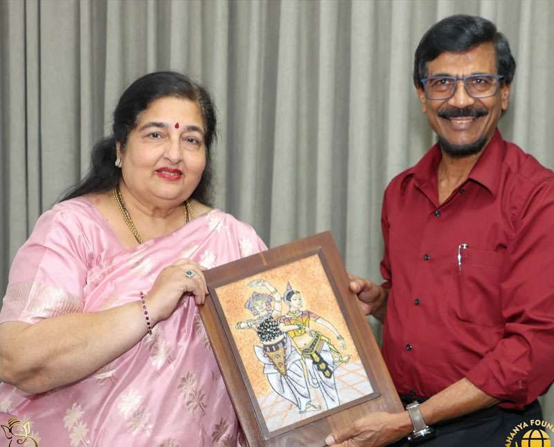 උත්තර භාරතීය ආදරණීය හඬ අනුරාධා මෙරට ගයයි