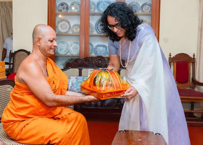 ස්වර්ණාභිවන්දනා 2026 ධාතු වන්දනා පිංකම සඳහා  අගමැතිනිය සහභාගී වෙයි