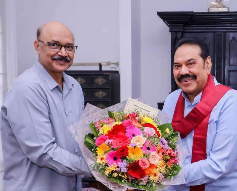 පාකිස්තාන මහ කොමසාරිස් සහ මහින්ද සුහද හමුවක